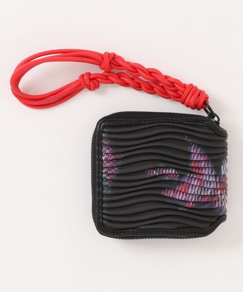 Desigual(デシグアル)の「花柄テクスチャの中型財布(財布・レディース・ブラック・FREE)」の6枚目の写真