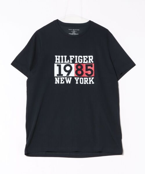 TOMMY HILFIGER(トミーヒルフィガー)の「TOMMY HILFIGER ロゴ半袖Tシャツ(Tシャツ/カットソー・メンズ・ホワイト/ネイビー/ブルー系その他・MEDIUM/X-LARGE/LARGE)」の2枚目の写真