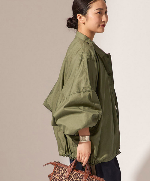 journal standard L'essage（ジャーナルスタンダードレサージュ）の「《追加》別注【ILL ONE EIGHTY/イル ワンエイティ】ショートブルゾン（ミリタリージャケット・レディース・グリーン/ブラック・FREE）」の2枚目の写真