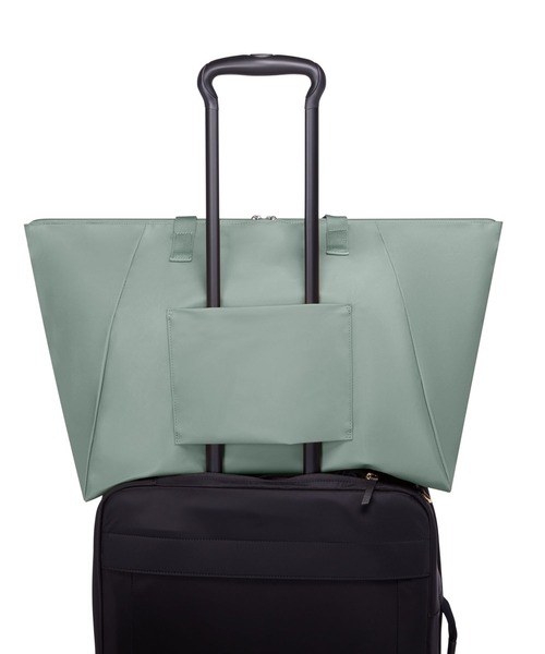 TUMI（トゥミ）の「VOYAGEUR ジャスト・イン・ケース・トート（トートバッグ・レディース・グリーン系その他・FREE）」の7枚目の写真