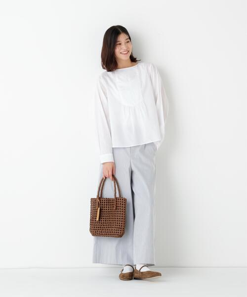 human woman(ヒューマンウーマン)の「◆【ウォッシャブル】インドキルトヨークノーカラーブラウス(シャツ/ブラウス・レディース・カーキ/ホワイト・MEDIUM)」の10枚目の写真