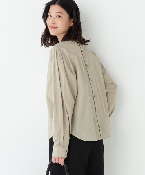 human woman(ヒューマンウーマン)の「◆【ウォッシャブル】インドキルトヨークノーカラーブラウス(シャツ/ブラウス・レディース・カーキ/ホワイト・MEDIUM)」の16枚目の写真