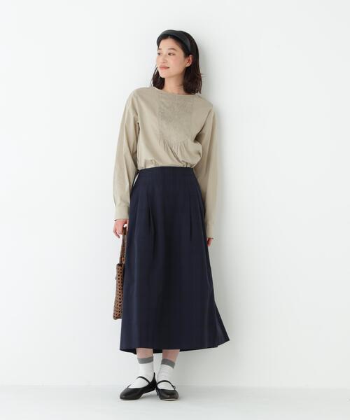 human woman(ヒューマンウーマン)の「◆【ウォッシャブル】インドキルトヨークノーカラーブラウス(シャツ/ブラウス・レディース・カーキ/ホワイト・MEDIUM)」の18枚目の写真