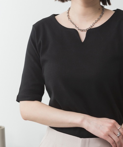 aity(アイティ)の「M-4L キーネック コットン5分袖Tシャツ 夏服(Tシャツ/カットソー・レディース・カーキ/オフホワイト/ブラック/グレイッシュベージュ/杢グレー・4L/3L/LL/L/M)」の16枚目の写真