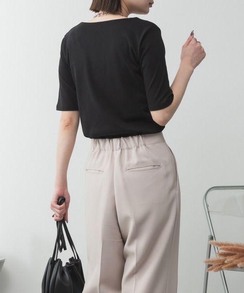 aity(アイティ)の「M-4L キーネック コットン5分袖Tシャツ 夏服(Tシャツ/カットソー・レディース・カーキ/オフホワイト/ブラック/グレイッシュベージュ/杢グレー・4L/3L/LL/L/M)」の17枚目の写真