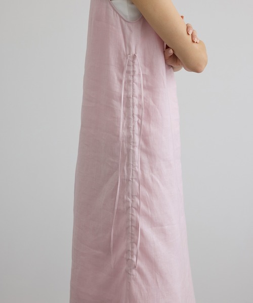 SALON adam et rope'（サロン アダム エ ロペ）の「リネンドロストノースリーブワンピース / GENTLE LINEN（ワンピース・レディース・ピンク/ブラック/グレー・FREE）」の10枚目の写真
