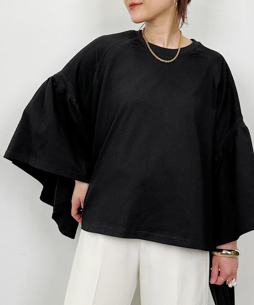 LUGIVA(ルギヴァ)の「リブ切り替えギャザースリーブプルオーバー(Tシャツ/カットソー・レディース・ブラック/オフホワイト・M)」の6枚目の写真