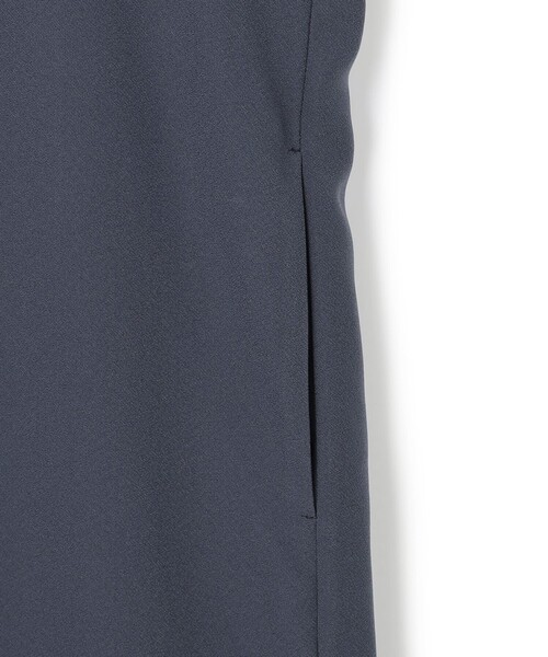 ICB(アイシービー)の「FluidBackSatin ニット衿シャツワンピース(ワンピース・レディース・ネイビー系/ブラック系/グレー系・46/44/42)」の15枚目の写真