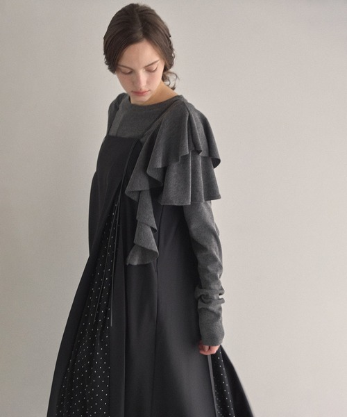 MIELI INVARIANT（ミエリインヴァリアント）の「Asymmetry Ruffle Long Tee（Tシャツ/カットソー・レディース・アイボリー/ブラック/グレー・FREE）」の17枚目の写真