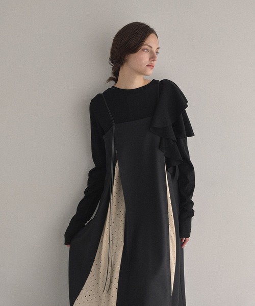 MIELI INVARIANT（ミエリインヴァリアント）の「Asymmetry Ruffle Long Tee（Tシャツ/カットソー・レディース・アイボリー/ブラック/グレー・FREE）」の12枚目の写真