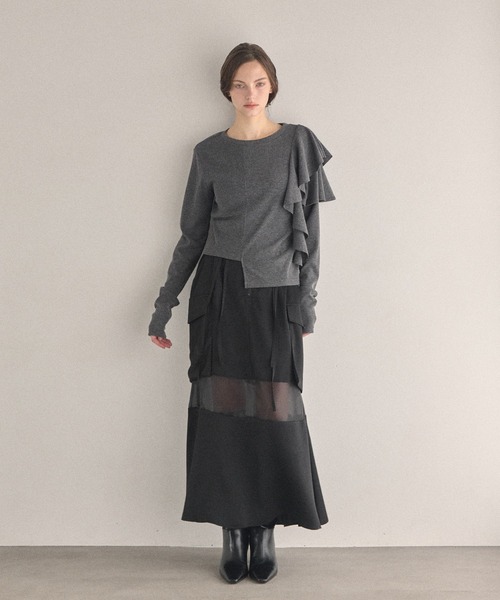 MIELI INVARIANT（ミエリインヴァリアント）の「Asymmetry Ruffle Long Tee（Tシャツ/カットソー・レディース・アイボリー/ブラック/グレー・FREE）」の22枚目の写真