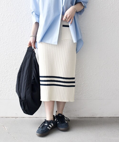 SHIPS any（シップス エニィ）の「SHIPS any:〈手洗い可能〉バスケット編み 配色 ライン タイト スカート（スカート・レディース・オフホワイト/ブラック・ONE SIZE）」の6枚目の写真
