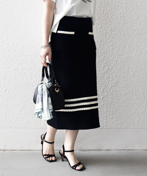 SHIPS any（シップス エニィ）の「SHIPS any:〈手洗い可能〉バスケット編み 配色 ライン タイト スカート（スカート・レディース・オフホワイト/ブラック・ONE SIZE）」の13枚目の写真