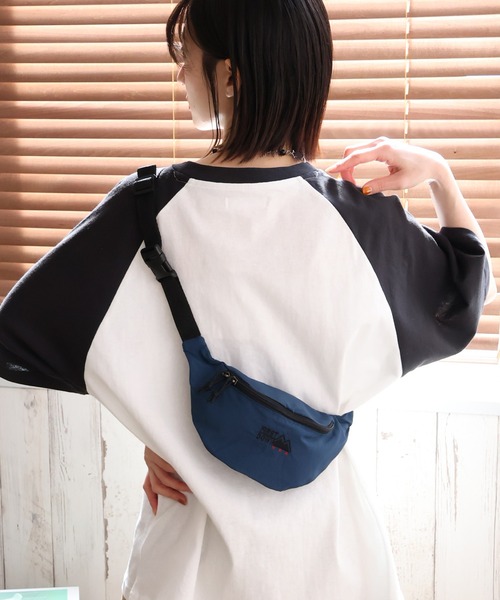 FIRST DOWN(ファーストダウン)の「【FIRST DOWN/ファーストダウン】LIGHT MINI BODYBAG/軽量ミニボディバッグ(ボディバッグ/ウエストポーチ・メンズ・ブラック・FREE)」の5枚目の写真