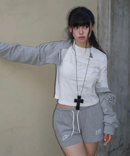 AMESWORLDWIDE（アメスワールドワイド）の「BIG TYPO LONGSLEEVE TEE WHITE（Tシャツ/カットソー・レディース・その他・SMALL/MEDIUM/LARGE）」の5枚目の写真
