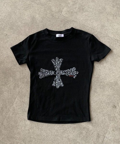 lilful(リルフル)の「【26年春夏新作】クロスレタリングプリント タイトフィットピチT(Tシャツ/カットソー・レディース・ブラック・M/S)」の20枚目の写真