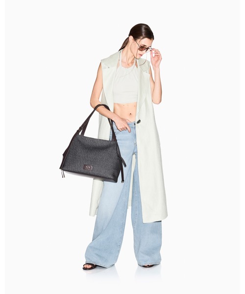 ARMANI EXCHANGE（アルマーニエクスチェンジ）の「【A|X アルマーニ エクスチェンジ】リネンツイル ノースリーブトレンチコート（トレンチコート・レディース・グレイッシュベージュ・SMALL/MEDIUM/LARGE/X-SMALL）」の3枚目の写真