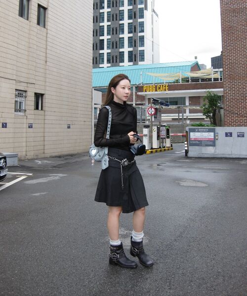 NACHE(ナチェ)の「PULLED NECK LONG SLEEVE BROWN(Tシャツ/カットソー・レディース・その他・0/1)」の6枚目の写真