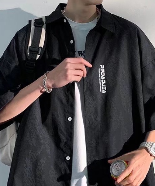 SHEPP(シープ)の「総柄 ニュアンスグラフィック ドロップショルダー 半袖シャツ(シャツ/ブラウス・メンズ・ホワイト/ブラック・L/M)」の7枚目の写真