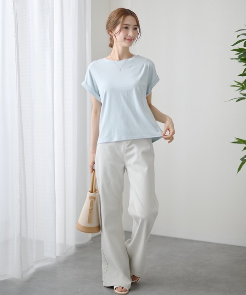 DAYRA（デイラ）の「ソリッドカラー ロール袖 ラウンドネック バックオープン プルオーバー（Tシャツ/カットソー・レディース・キャメル/ブルー/ブラック/グレー/ホワイト/アイボリー・FREE）」の7枚目の写真