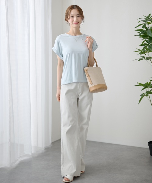 DAYRA（デイラ）の「ソリッドカラー ロール袖 ラウンドネック バックオープン プルオーバー（Tシャツ/カットソー・レディース・キャメル/ブルー/ブラック/グレー/ホワイト/アイボリー・FREE）」の10枚目の写真