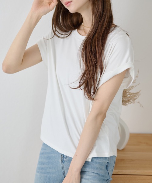 DAYRA（デイラ）の「ソリッドカラー ロール袖 ラウンドネック バックオープン プルオーバー（Tシャツ/カットソー・レディース・キャメル/ブルー/ブラック/グレー/ホワイト/アイボリー・FREE）」の12枚目の写真
