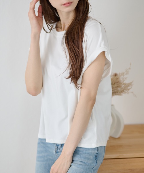 DAYRA（デイラ）の「ソリッドカラー ロール袖 ラウンドネック バックオープン プルオーバー（Tシャツ/カットソー・レディース・キャメル/ブルー/ブラック/グレー/ホワイト/アイボリー・FREE）」の15枚目の写真