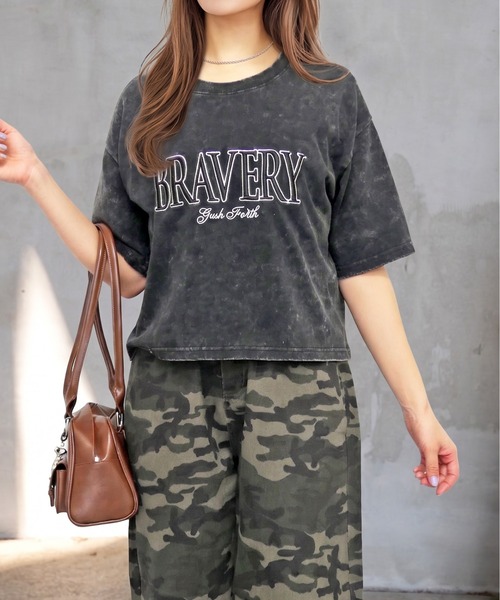 FUN(ファン)の「ケミカルロゴT(Tシャツ/カットソー・レディース・ピンク/レッド/ブラック・FREE)」の1枚目の写真