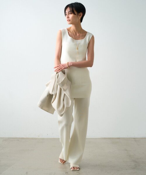 LOUNGEDRESS（ラウンジドレス）の「チュニックニットタンク（ニット/セーター・レディース・ブラック/ベージュ/オフホワイト・FREE）」の10枚目の写真
