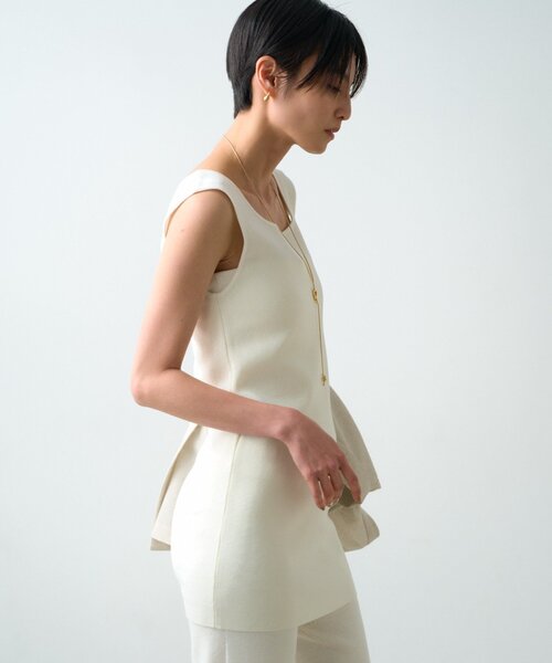 LOUNGEDRESS（ラウンジドレス）の「チュニックニットタンク（ニット/セーター・レディース・ブラック/ベージュ/オフホワイト・FREE）」の19枚目の写真