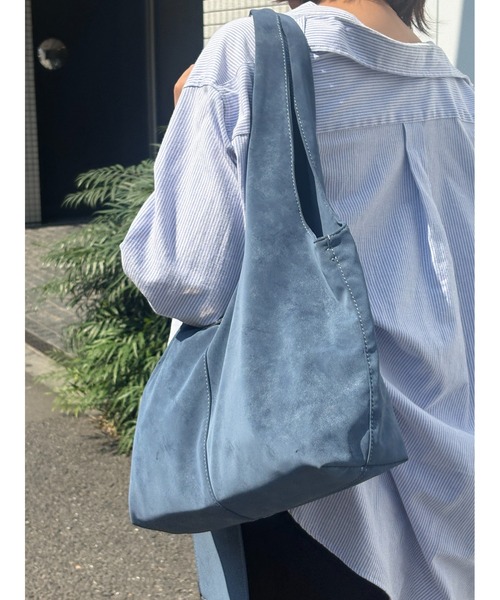 BLUE×PALANG（ブルーパラン）の「SUEDE TOTE BAG（トートバッグ・レディース・ブルー・FREE）」の2枚目の写真