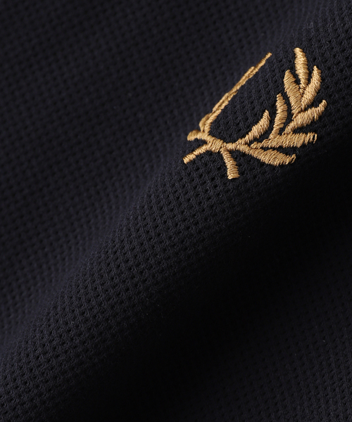 FRED PERRY(フレッドペリー)の「FRED PERRY / フレッドペリー COMPRESS MESH REVERE COLLAR S(シャツ/ブラウス・メンズ・ブラック/アイボリー/カーキ/ネイビー・MEDIUM/LARGE)」の6枚目の写真