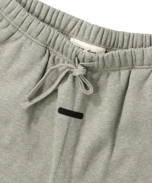 FOG ESSENTIALS(エフオージーエッセンシャルズ)の「ESSENTIALS SIGNATURE CLASSIC SHORT エッセンシャルズ シグネイチャークラシックショート(その他パンツ・メンズ・ヘザーグレー・LARGE/MEDIUM/SMALL/X-SMALL)」の3枚目の写真