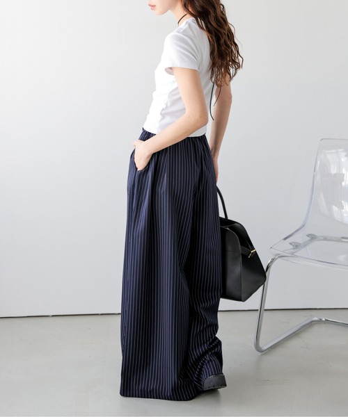 AMELY(エミリー)の「タックワイドイージーパンツ(その他パンツ・レディース・ネイビー/ベージュ/ブラック・M/L)」の11枚目の写真