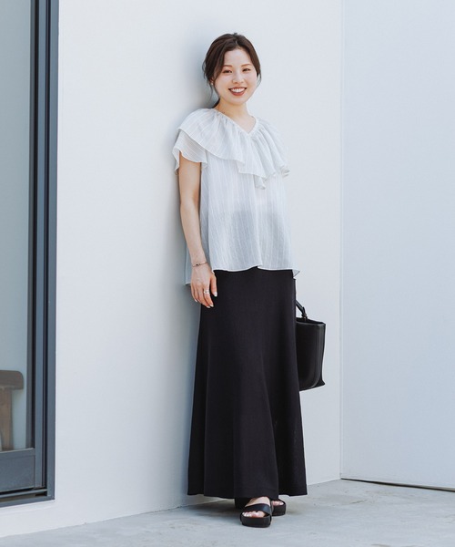 ROPE'(ロペ)の「【WEB限定カラー】Vネックフリル半袖ブラウス(無地・ピンストライプ)/イージーケア(シャツ/ブラウス・レディース・ピンク/ホワイト系その他/ブルー/ブラック・FREE)」の21枚目の写真