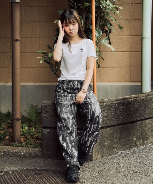 Subciety（サブサエティ）の「Baby tee（Tシャツ/カットソー・レディース・ブラック/ホワイト・MEDIUM/SMALL）」の16枚目の写真