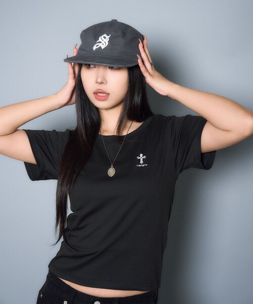 Subciety（サブサエティ）の「Baby tee（Tシャツ/カットソー・レディース・ブラック/ホワイト・MEDIUM/SMALL）」の18枚目の写真