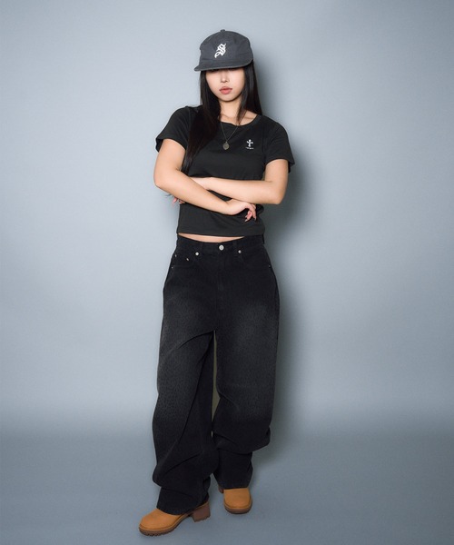 Subciety（サブサエティ）の「Baby tee（Tシャツ/カットソー・レディース・ブラック/ホワイト・MEDIUM/SMALL）」の7枚目の写真
