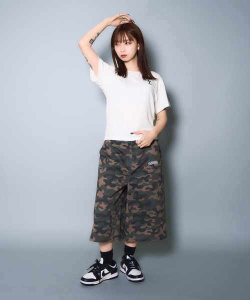 Subciety（サブサエティ）の「Baby tee（Tシャツ/カットソー・レディース・ブラック/ホワイト・MEDIUM/SMALL）」の6枚目の写真