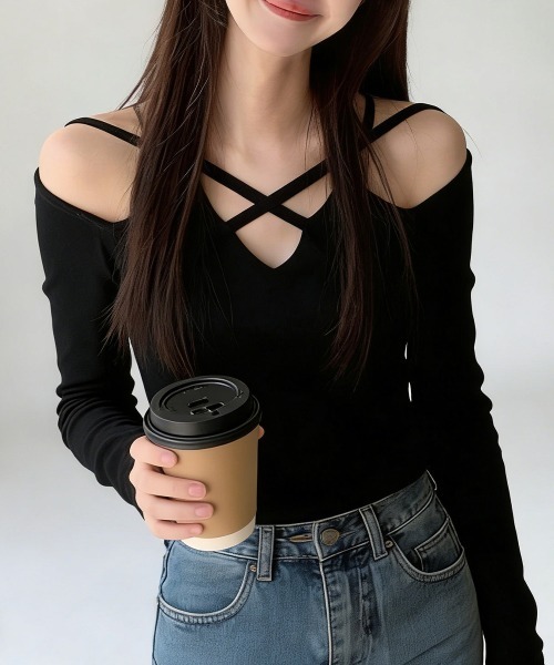 Miniministore（ミニミニストア）の「オフショルダーTシャツ クロスストラップ（Tシャツ/カットソー・レディース・ブラック・M/L）」の7枚目の写真