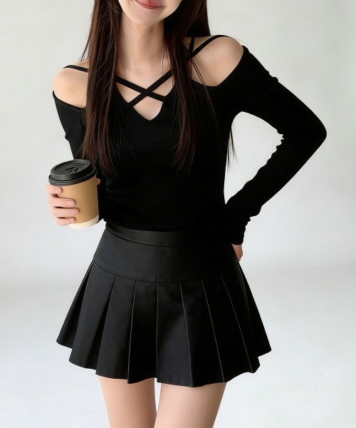Miniministore（ミニミニストア）の「オフショルダーTシャツ クロスストラップ（Tシャツ/カットソー・レディース・ブラック・M/L）」の9枚目の写真