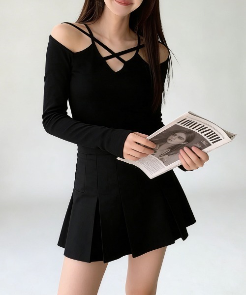 Miniministore（ミニミニストア）の「オフショルダーTシャツ クロスストラップ（Tシャツ/カットソー・レディース・ブラック・M/L）」の10枚目の写真