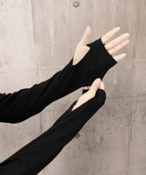 Miniministore（ミニミニストア）の「オフショルダーTシャツ クロスストラップ（Tシャツ/カットソー・レディース・ブラック・M/L）」の15枚目の写真