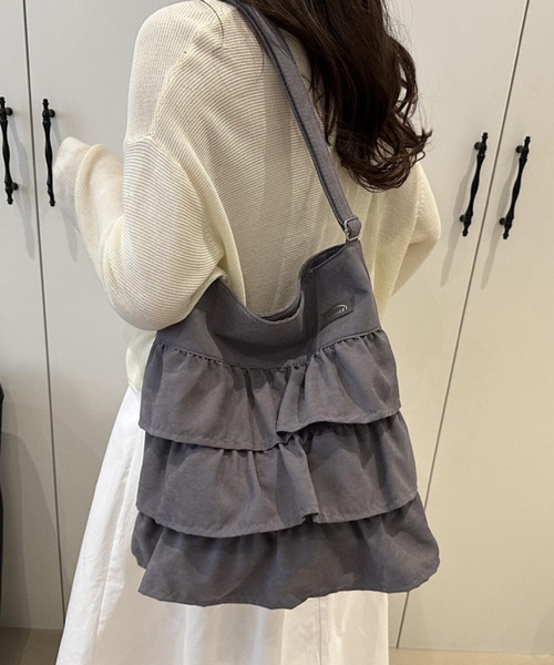 VIBGYOR(ヴィブジョー)の「Mignonjour/ティアードフリルトートバッグ M2932(トートバッグ・レディース・アイボリー/ブラック/ピンク/ブルー/グレー・FREE)」の3枚目の写真