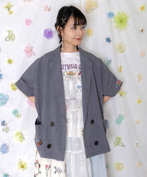 ScoLar（スカラー）の「162607：花ネコ刺繍入り半袖ジャケット（テーラードジャケット・レディース・グレー/アイボリー・M）」の2枚目の写真