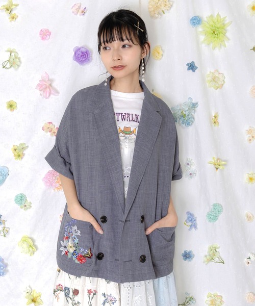 ScoLar（スカラー）の「162607：花ネコ刺繍入り半袖ジャケット（テーラードジャケット・レディース・グレー/アイボリー・M）」の4枚目の写真