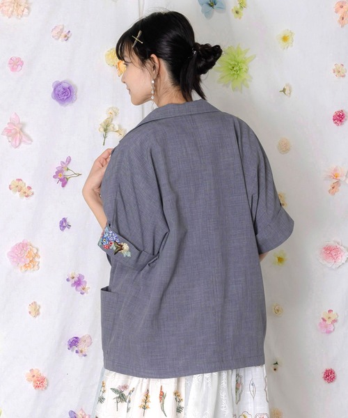 ScoLar（スカラー）の「162607：花ネコ刺繍入り半袖ジャケット（テーラードジャケット・レディース・グレー/アイボリー・M）」の6枚目の写真