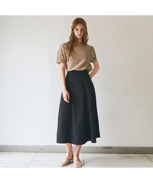 SLOWLOLLI(スローローリ)の「Form line long skirt_3 Colors(スカート・レディース・アイボリー/Beige/ブラック・1(S)/2(M))」の1枚目の写真