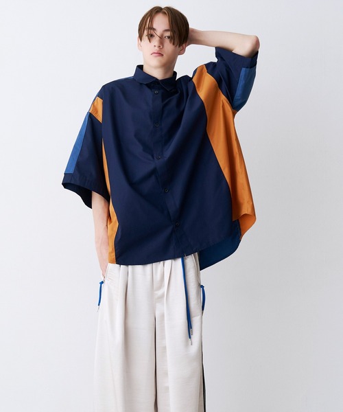 SeeSew（シーソー）の「【UNISEX】FAKE BLOCKING H/S SHIRTS/フェイクブロッキングショートスリーブシャツ（シャツ/ブラウス・メンズ・ブルー/サックスブルー/ネイビー・M/L）」の4枚目の写真