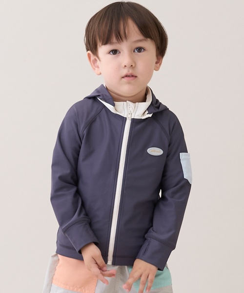 petit main(プティマイン)の「【SWIM】Boysラッシュガード(ラッシュガード・キッズ・イエロー/チャコール/アイボリー/カラフル・100cm/110cm/90cm/130cm/120cm/80cm)」の3枚目の写真